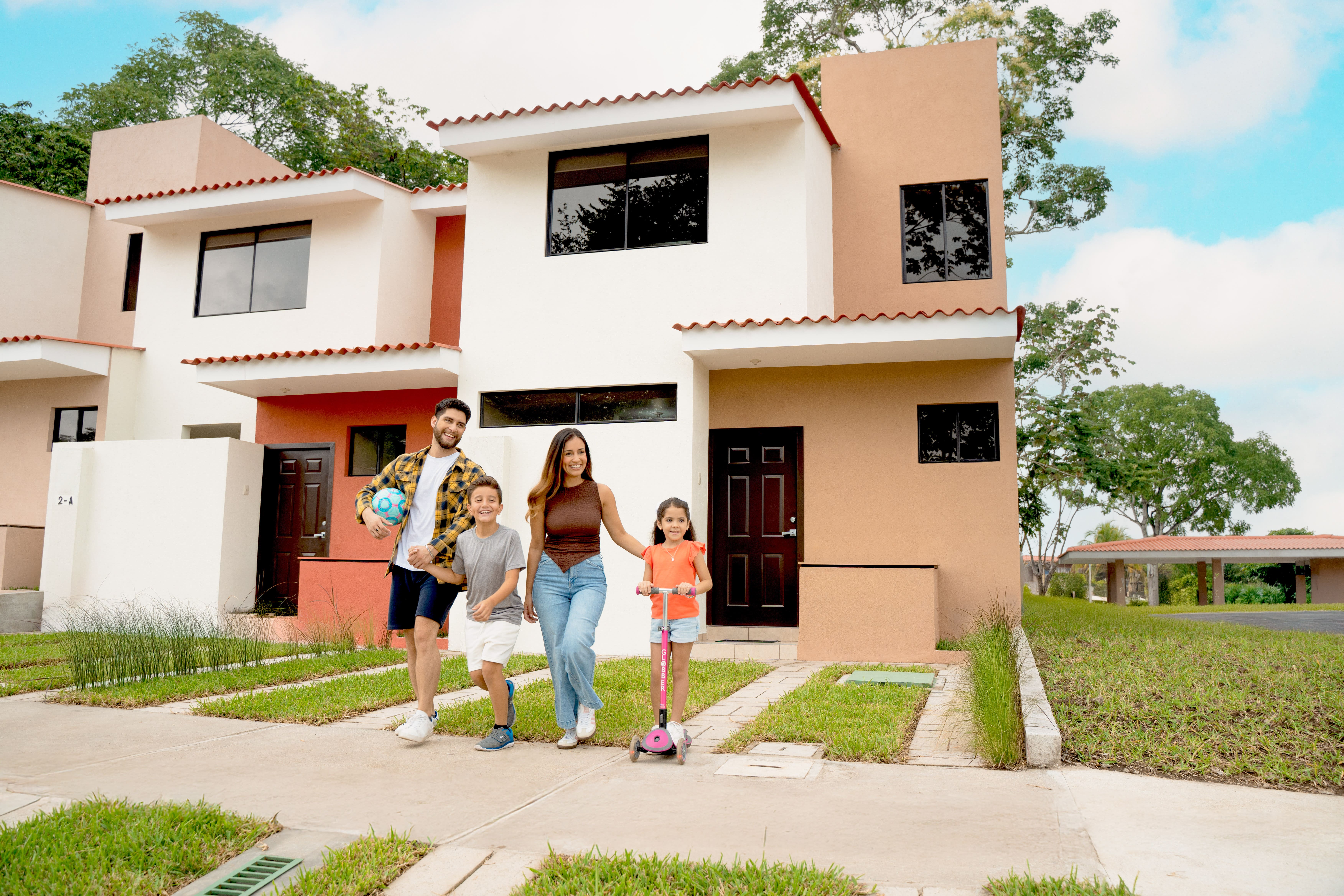 Familia en Paseo Las Flores